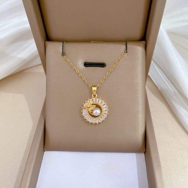 Fashion Jewelry Square Full Diamond Personalized Round Ring Leaves Necklace And Earrings Suite - Image 2